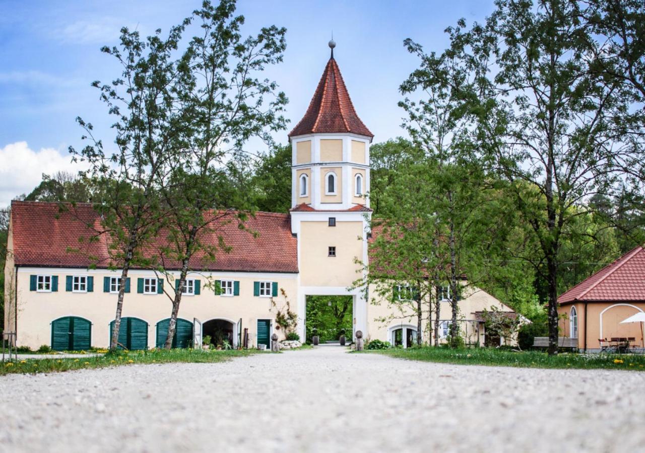 Naturschlosshotel Blumenthal Aichach Exterior photo