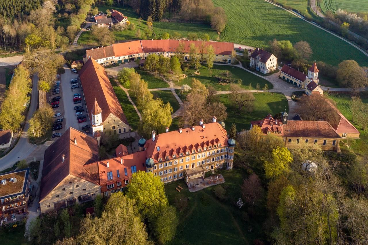 Naturschlosshotel Blumenthal Aichach Exterior photo